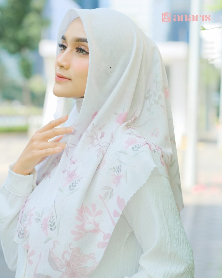 Selena Series Cream