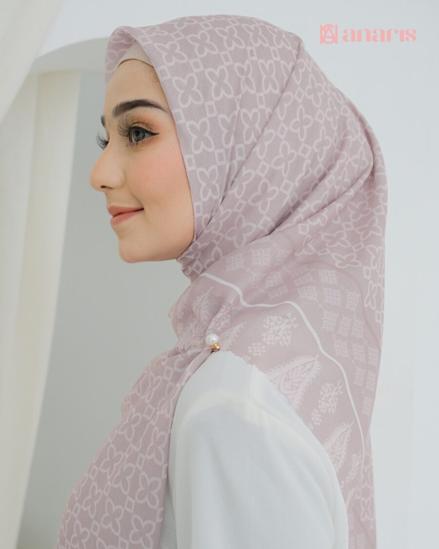 Diora Series 01