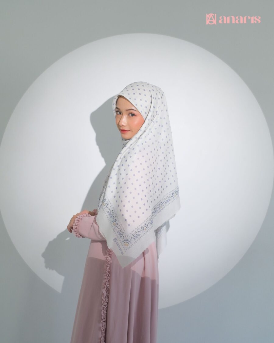 Kagumi Series Broken White